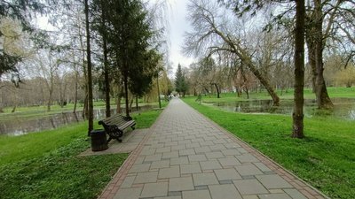 Затопило чверть території: з Центрального парку в Луцьку відкачують воду Затопило чверть території: з Центрального парку в Луцьку відкачують воду