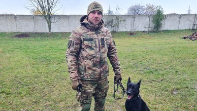 20 кінологів України склали іспит після місячного навчання у Житомирському навчальному центрі підготовки поліцейських