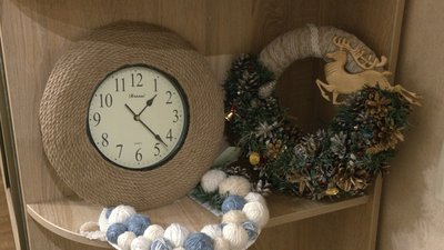 Новорічні прикраси із екологічних матеріалів виготовляють запорізькі майстрині