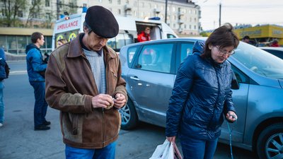 “Коли квартиру рознесло, вирішили поїхати”. Дніпровські волонтери евакуювали з Донеччини 30 людей “Коли квартиру рознесло, вирішили поїхати”. Дніпровські волонтери евакуювали з Донеччини 30 людей