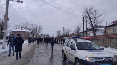 На кордоні Тернопільської та Хмельницької областей відбувається акція "Збруч – ріка єднання!" На кордоні Тернопільської та Хмельницької областей відбувається акція "Збруч – ріка єднання!"