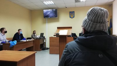 В полтавському суді розглядають справу щодо стрілянини біля кафе "Ботанік". Текстова трансляція В полтавському суді розглядають справу щодо стрілянини біля кафе "Ботанік". Текстова трансляція
