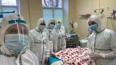 Стан 17-річної мешканки Львівщини, в якої було 90% ураження легень — покращується