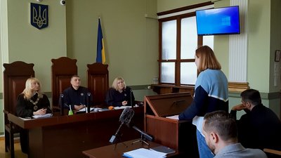 "Все моє життя в Україні": харків'янка намагається позбутися громадянства Росії через суд "Все моє життя в Україні": харків'янка намагається позбутися громадянства Росії через суд