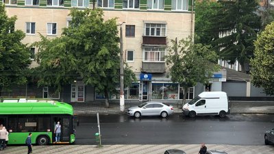 На вулицях у центрі Житомира нанесуть розмітку зі смугами для громадського транспорту і велосипедистів На вулицях у центрі Житомира нанесуть розмітку зі смугами для громадського транспорту і велосипедистів