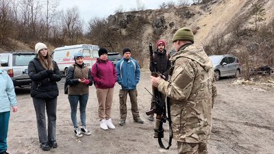 На Тернопільщині військові провели вишкіл для цивільних