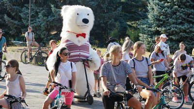 В Ужгороді відбувся благодійний велозаїзд "Big City Ride" В Ужгороді відбувся благодійний велозаїзд "Big City Ride"