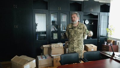 "Це війна батьків, а не дітей": тернополянин змінив кабінет головного лікаря на окопи "Це війна батьків, а не дітей": тернополянин змінив кабінет головного лікаря на окопи