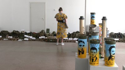 В Івано-Франківську на виставці "Наш дім — Україна" презентували трофеї з фронту В Івано-Франківську на виставці "Наш дім — Україна" презентували трофеї з фронту