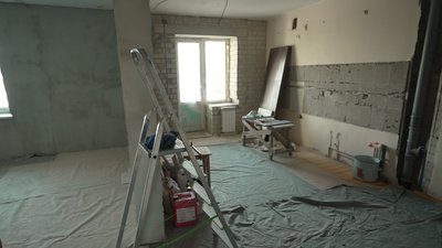 Відновлення пошкодженої 14-поверхівки у Чернігові: на якій стадії роботи Відновлення пошкодженої 14-поверхівки у Чернігові: на якій стадії роботи