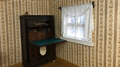 Екскурсії, виставки та майстер-класи: як працюють полтавські музеї під час відключень електрики Екскурсії, виставки та майстер-класи: як працюють полтавські музеї під час відключень електрики