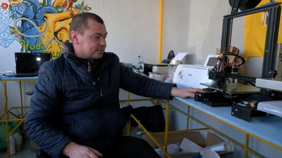 Олександр Головатий, який втратив на війні ноги, відкрив власну справу у Черкасах