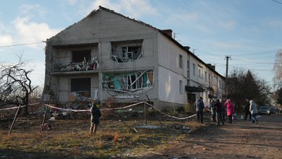 Пошкоджена квартира в с. Сад. 