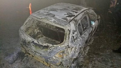 У Сокирянському районі на Буковині згоріло авто. Водій загинув.