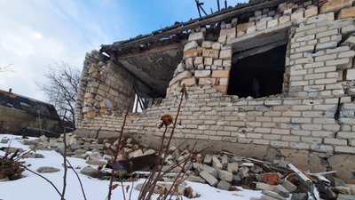 "Ми віримо в перемогу". Як живуть люди в одному з прифронтових сіл Донеччини "Ми віримо в перемогу". Як живуть люди в одному з прифронтових сіл Донеччини