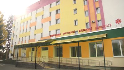 У Житомирі інфекціоністами вимушено стають лікарі різних спеціальностей
