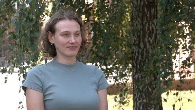Відновлюють покрівлю та склять вікна: у Чернігові ремонтують пошкоджені будинки після ракетного удару по драмтеатру Відновлюють покрівлю та склять вікна: у Чернігові ремонтують пошкоджені будинки після ракетного удару по драмтеатру