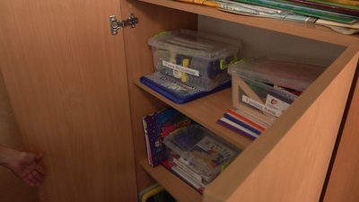У Черкаській школі №10 першокласники без одномісних парт та частини наочного матеріалу У Черкаській школі №10 першокласники без одномісних парт та частини наочного матеріалу