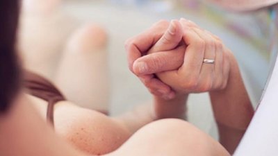 "Це трохи дивно". Правозахисниця про заборону партнерських пологів у Франківську