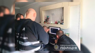 СБУ затримала підозрюваних у передачі росіянам розвідданих та грошей за продаж наркотиків СБУ затримала підозрюваних у передачі росіянам розвідданих та грошей за продаж наркотиків