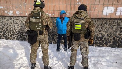 Рівненські правоохоронці викрили групу збувачів наркотиків, яких шукали з 2018-го року Рівненські правоохоронці викрили групу збувачів наркотиків, яких шукали з 2018-го року