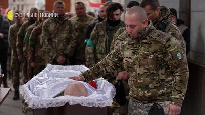 У Києві прощались з бійцями ДУК "Правий сектор" У Києві прощались з бійцями ДУК "Правий сектор"
