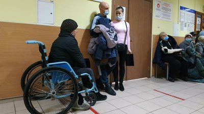 У травмпункті черга: у Вінниці через ожеледицю травмувалися пішоходи У травмпункті черга: у Вінниці через ожеледицю травмувалися пішоходи