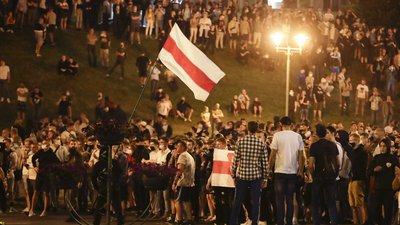 У Мінську закрили кілька станцій метро, опозиція змінила місце збору учасників акції