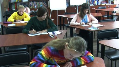 32 волинських школярі змагалися у літературному конкурсі імені Тараса Шевченка