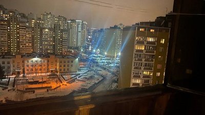 Уродженка Кропивницького хотіла вистрибнути з вікна з сином. Її зупинили рятувальники та поліцейські