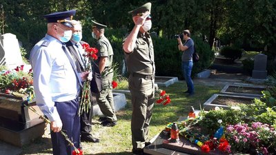 Закарпатські прикордонники взяли участь у вшануванні пам'яті загиблих героїв Закарпатські прикордонники взяли участь у вшануванні пам'яті загиблих героїв