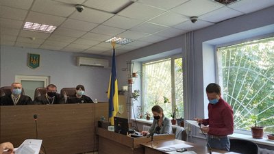 Продовжили запобіжний захід: у Полтаві відбувся суд у справі підриву авто "Укрпошти" Продовжили запобіжний захід: у Полтаві відбувся суд у справі підриву авто "Укрпошти"