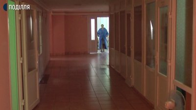 16 хмельницьких породіль, котрі народили дітей впродовж 1 січня, отримали подарунки