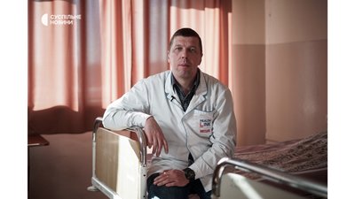 "Коли чули обстріли, знали: скоро привезуть поранених" — лікарі Чернігова "Коли чули обстріли, знали: скоро привезуть поранених" — лікарі Чернігова