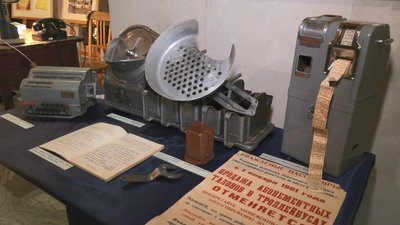 Квитки, одяг та мінітролейбуси: у Черкасах відкрили виставку з нагоди 55-річчя тролейбусного парку