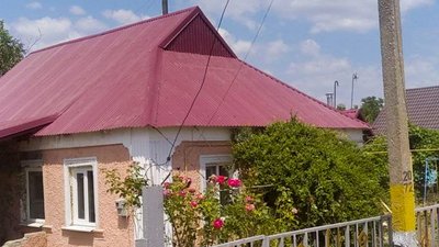 Архівне фото. Дім у Архангельському, який відновлювали будівельники з Тернопільщини Архівне фото. Дім у Архангельському, який відновлювали будівельники з Тернопільщини