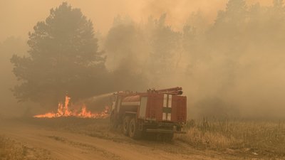 У прокуратурі розглядають чотири версії пожежі на Луганщині
