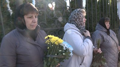 У Луцьку попрощалися з двома захисниками: Валерієм Семенюком та Анатолієм Мерчуком У Луцьку попрощалися з двома захисниками: Валерієм Семенюком та Анатолієм Мерчуком