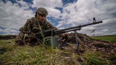 Піхотинець 10-ї окремої гірсько-штурмової бригади "Едельвейс"