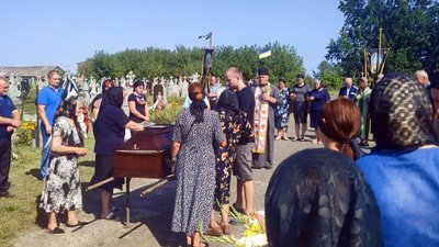 На Волині попрощалися з двома із трьох загиблих внаслідок ракетного удару по підприємству