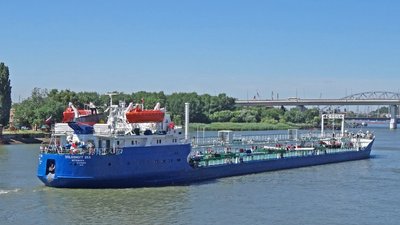 Російський танкер привіз до Запоріжжя паливо з Батумі