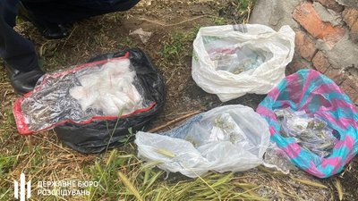 ДБР припинило діяльність наркоугруповання, яким могли керувати спецслужби РФ