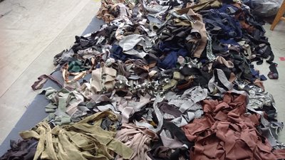 "Ми не можемо залишатися вдома" - сумські волонтери показали, як плетуть маскувальні сітки "Ми не можемо залишатися вдома" - сумські волонтери показали, як плетуть маскувальні сітки