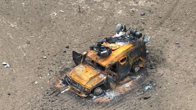 Одеська бригада знищила три російські "Тигри" та одну БМП-3 на Херсонщині Одеська бригада знищила три російські "Тигри" та одну БМП-3 на Херсонщині