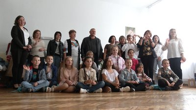 Під час виступу за Анастасію Димид вболівали друзі Під час виступу за Анастасію Димид вболівали друзі