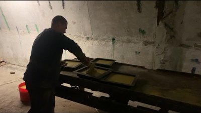 На підприємстві виготовляють тактильну плитку На підприємстві виготовляють тактильну плитку