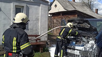 Загоряння автомобіля у місті Ківерці