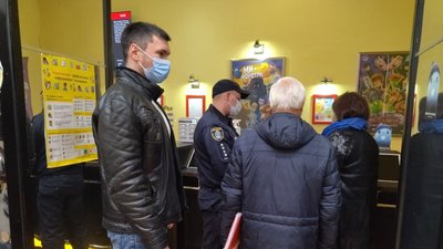 У Миколаєві перевірили дотримання протиепідемічних заходів у торговельно-розважальному центрі