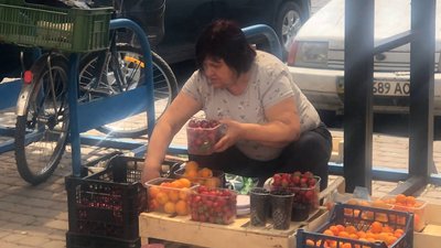 Стихійна торгівля в Ужгороді Стихійна торгівля в Ужгороді