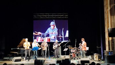 Тривають виступи учасників фестивалю "JazzBez" в Тернополі Тривають виступи учасників фестивалю "JazzBez" в Тернополі